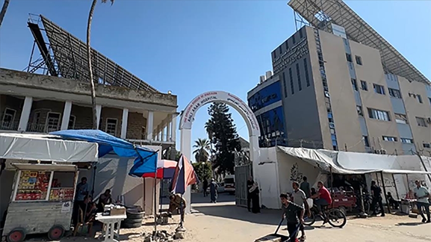 İsrail'in el-Ehli Baptist Hastanesi'ni bombalaması sonucu 500 kişinin öldüğü katliamın üzerinden bir yıl geçti