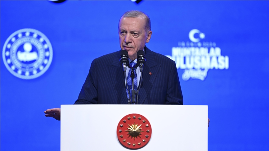 Cumhurbaşkanı Erdoğan: Türkiye'yi yine demokrasiyle kardeşlikle adaletle ve özgürlükler temelinde büyüteceğiz