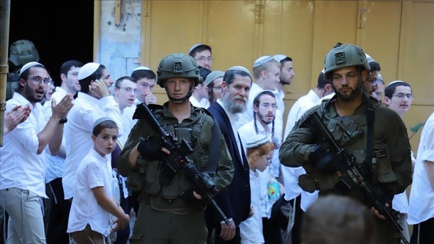 Sous protection policière, 1390 colons israéliens prennent d'assaut la mosquée Al-Aqsa