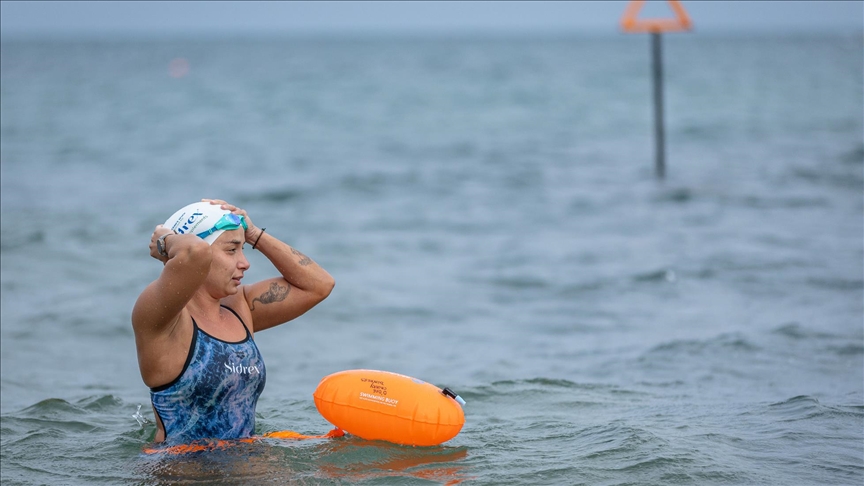 The Oceans Seven challenge: Turkish swimmer Bengisu Avci conquers Molokai Channel in Hawaii