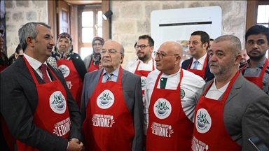 Edirne'de köy köy gezilerek gün yüzüne çıkarılan yemekler lokantalarda "Edirne menüsü" adı altında sunulacak