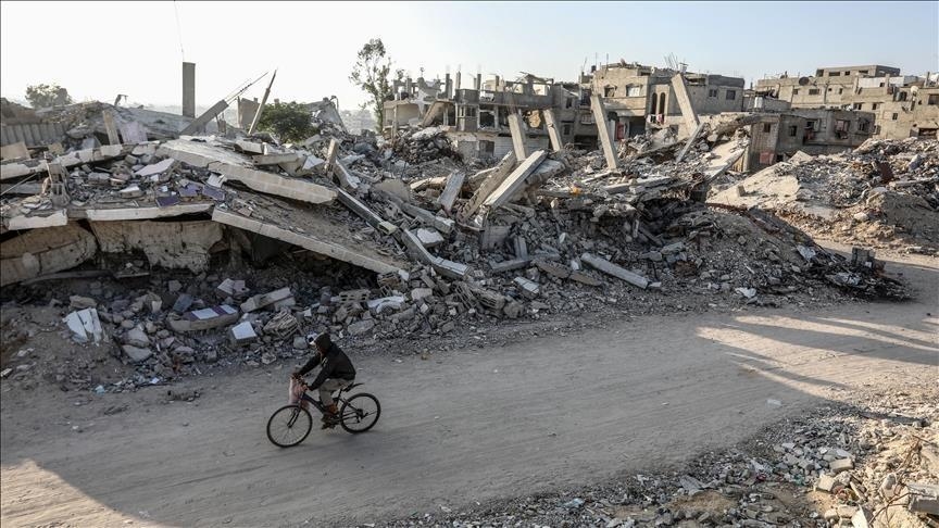 Israel forcibly displaces hundreds of Palestinians from northern Gaza Israel forcibly displaces hundreds of Palestinians from northern Gaza