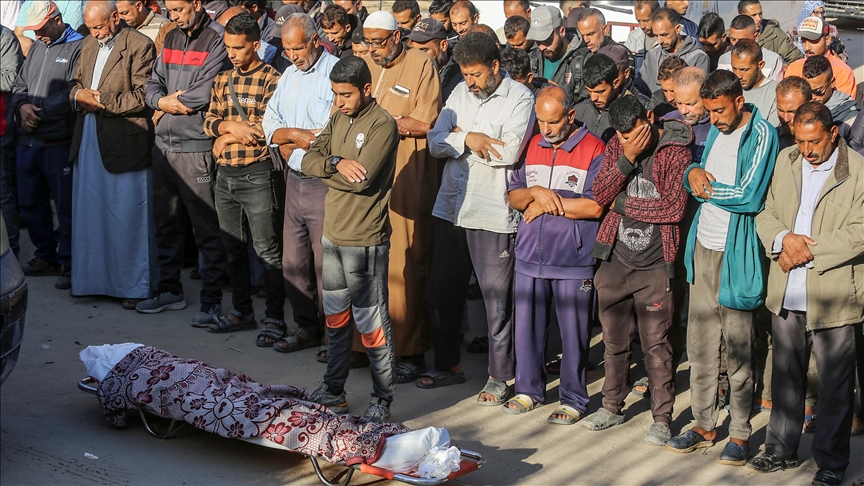 İsrail'in 383 gündür saldırılarını sürdürdüğü Gazze'de can kaybı 42 bin 792'ye çıktı