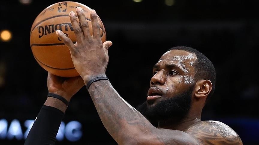 LeBron James, his son Bronny become 1st father-son duo to play together in NBA as LA Lakers win season opener