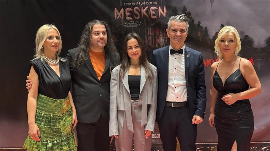 Çekimleri altı ülkede gerçekleştirilen "Mesken" filminin galası yapıldı