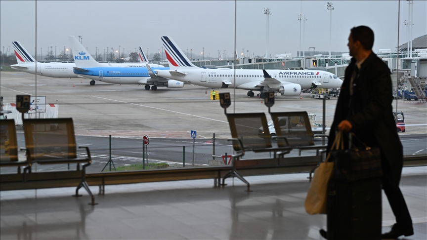 Aida, 11 ans, retenue cinq jours à Orly : "La zone d'attente, c'est inhumain"