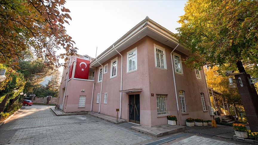 2. Cumhurbaşkanı İnönü'nün evi "Pembe Köşk", 29 Ekim Cumhuriyet Bayramı dolayısıyla ziyarete açıldı