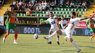 Onvo Antalyaspor Corendon Alanyaspor'u 2-1 mağlup etti