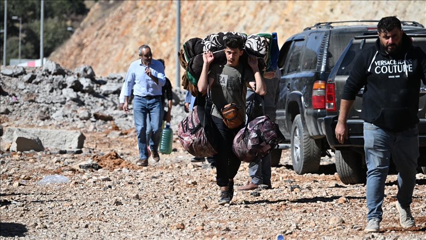 نتيجة للعدوان الإسرائيلي.. لبنان يحذر من تفجر "الفتنة الداخلية"