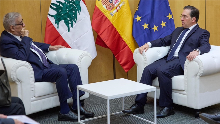 Albares reitera el compromiso de España con la seguridad del Líbano