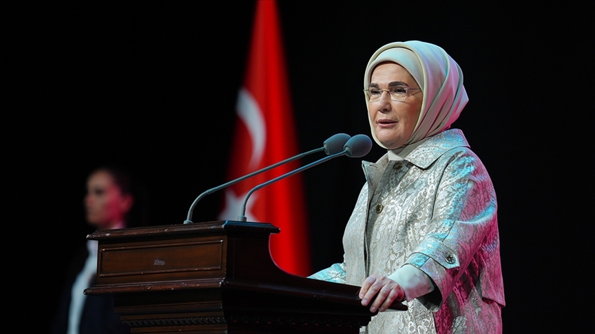 Emine Erdoğan'dan Cumhuriyet'in 101'inci yılı paylaşımı