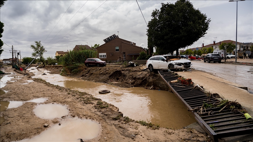 Several people missing, high-speed rail suspended as widespread flooding hits Spain Several people missing, high-speed rail suspended as widespread flooding hits Spain