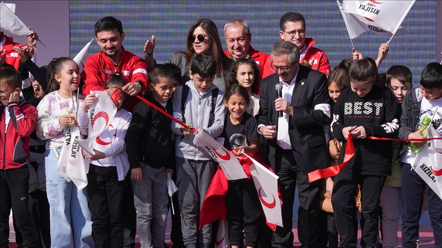 Ankara'da açılan "Kızılay Haftası Sokağı" binlerce çocuğu ağırlayacak