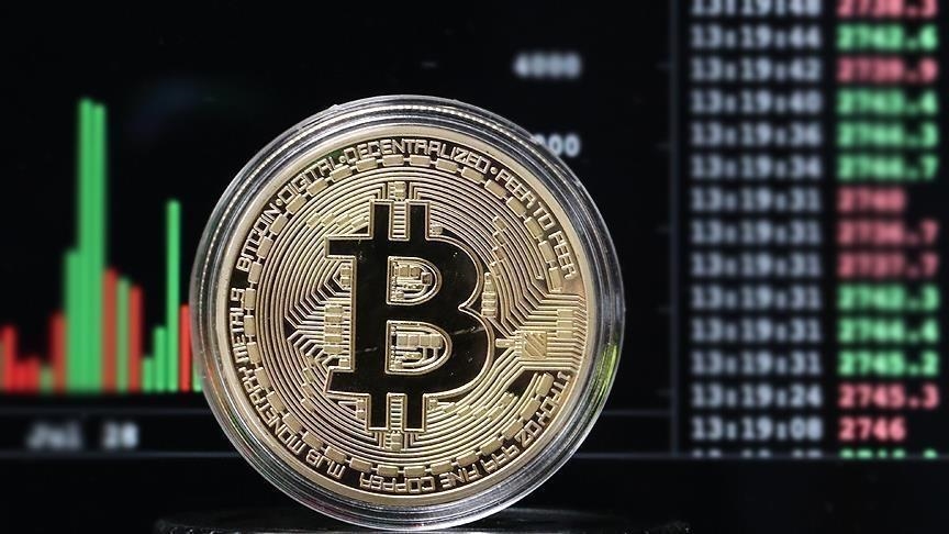 Le Bitcoin bondit à plus de 73 000 dollars l’unité, approchant de son record historique