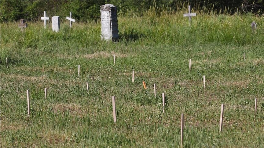 Report calls for national commission to probe missing Indigenous children, unmarked graves in Canada Report calls for national commission to probe missing Indigenous children, unmarked graves in Canada