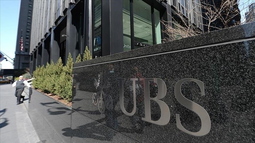 UBS, üçüncü çeyrekte beklenenin iki katı kar açıkladı