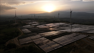 Küresel temiz enerji teknolojileri pazar büyüklüğü 10 yılda 2 trilyon doları aşacak