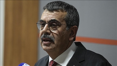 Bakan Tekin: (CHP'nin oturma eylemi) Tek bir torpil, tek bir kayırma olmaksızın mülakatları tamamladık