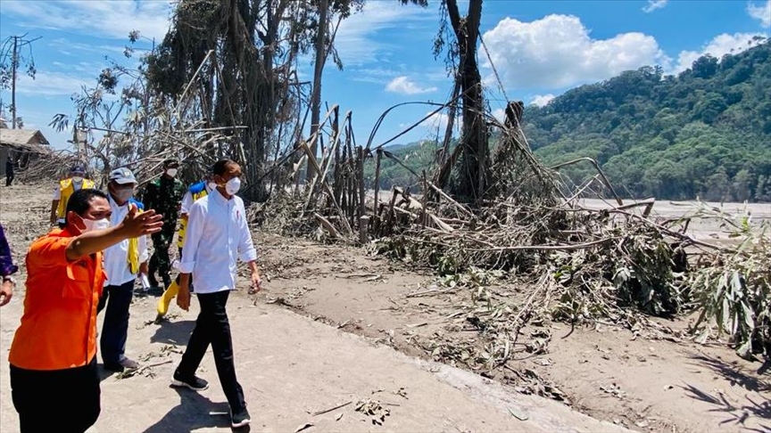 At least 7 killed in Indonesia from bridge collapse