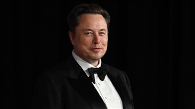 Musk'tan düzenlediği çekiliş nedeniyle hakkında açılan davanın federal mahkemeye taşınması talebi