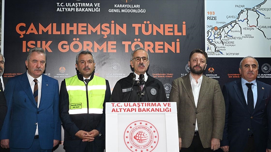 Bakan Uraloğlu: Ardeşen-Çamlıhemşin-Ayder İl Yolu tamamlandığında mevcut yolda 2 kilometre kısalma sağlanacak