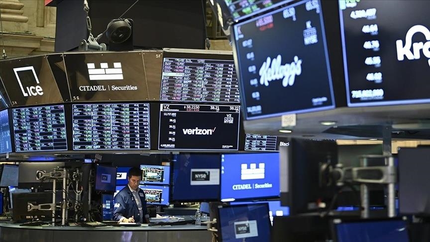 US stocks close Friday higher, but post weekly losses