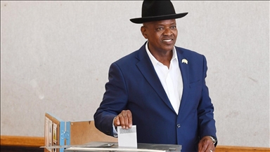 Duma Boko sworn in as Botswana’s new president