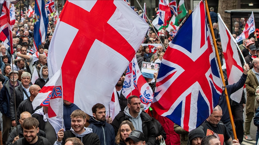 Reform UK faces rift over Tommy Robinson supporters