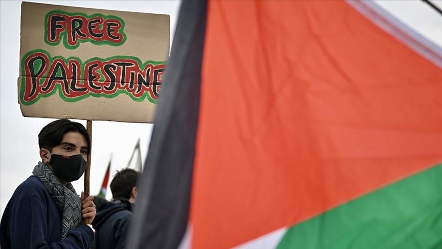 Pro-Palestine activists remove busts of Israel's 1st president in move 'to mark Balfour day'