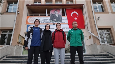 Amasya'da liseli kriket oyuncuları milli takım aday kadrosuna çağrıldı