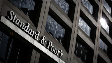 S&P, Türkiye'nin kredi notunu yükseltti