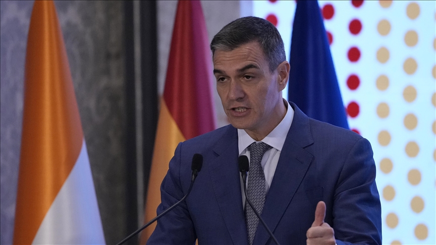 Spain investigates violent groups that attacked prime minister, king, queen