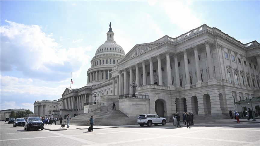 Man arrested at US Capitol visitor center with torch and flare gun: Police 