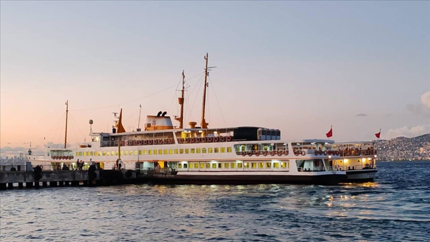 İstanbul'da hava muhalefeti vapur seferlerini etkiliyor 