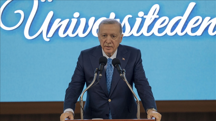 Cumhurbaşkanı Erdoğan: Kırgız gençlerine destek olmak amacıyla eğitim öğretim sahasında çalışmalarımızı sürdürüyoruz