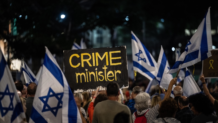 Israeli protesters block main highway in Tel Aviv, accuse Netanyahu of obstructing swap deal with Palestinians