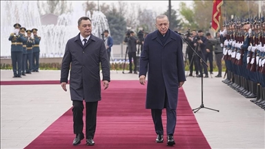 Turkish president welcomed with official ceremony in Bishkek