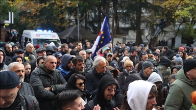 Gürcistan'da parlamento seçimlerinin sonuçlarını kabul etmeyen muhalefetten protesto yürüyüşü