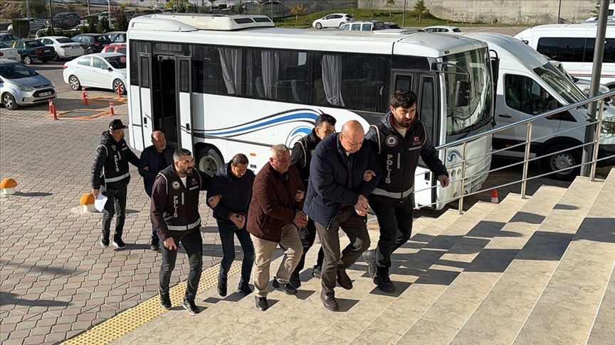 Kırıkkale'de "usulsüz sağlık raporu" operasyonunda yakalanan 18 şüpheli adliyede