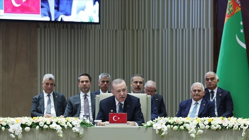 Erdogan appelle les dirigeants du monde turcique à adopter une position décisive concernant le génocide à Gaza  