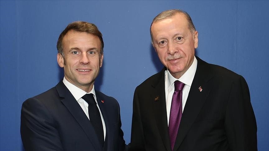 Serokomar Erdogan bi Serokomarê Fransayê Macron ra hevdîtin kir