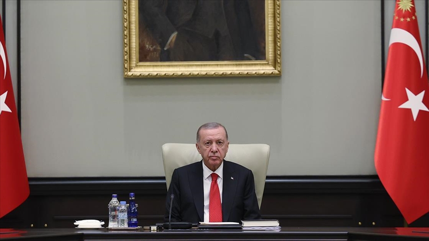 Turkish president congratulates Azerbaijan on its National Flag Day
