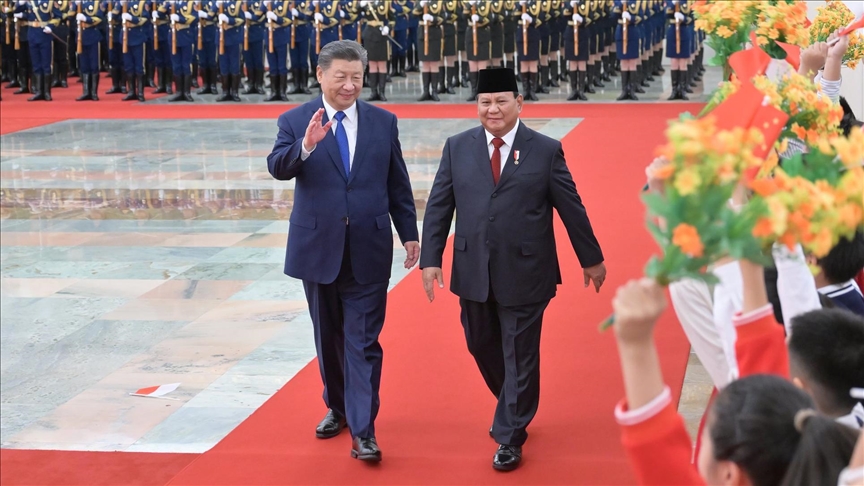 Chinese, Indonesian presidents vow to further strengthen ties