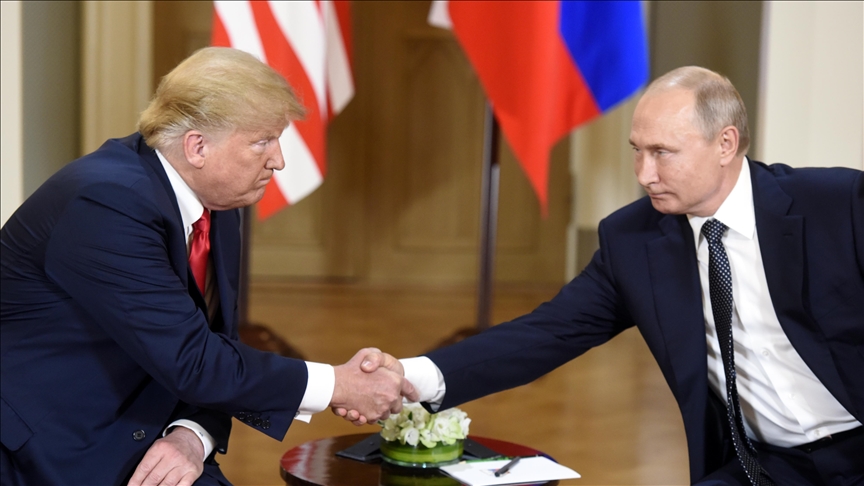 Trump, Putin'le görüşmesinde gerginliği düşürme çağrısı yaptı