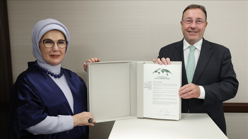 After talks with Turkish first lady, UNDP chief signs Global Zero Waste Goodwill Declaration