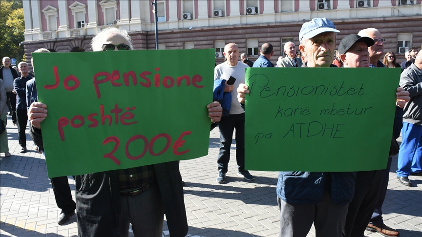 Albanija: U Tirani održan protest penzionera