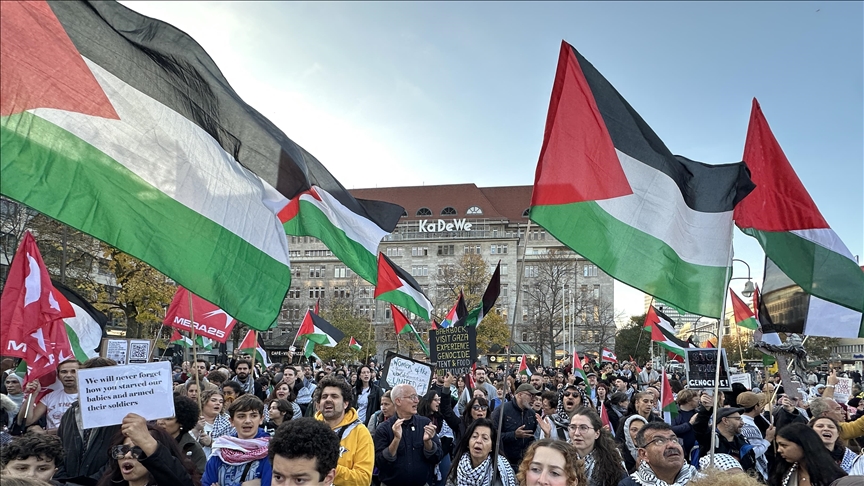 German intellectuals call on Berlin 'to stop supporting annihilation of Palestinians'