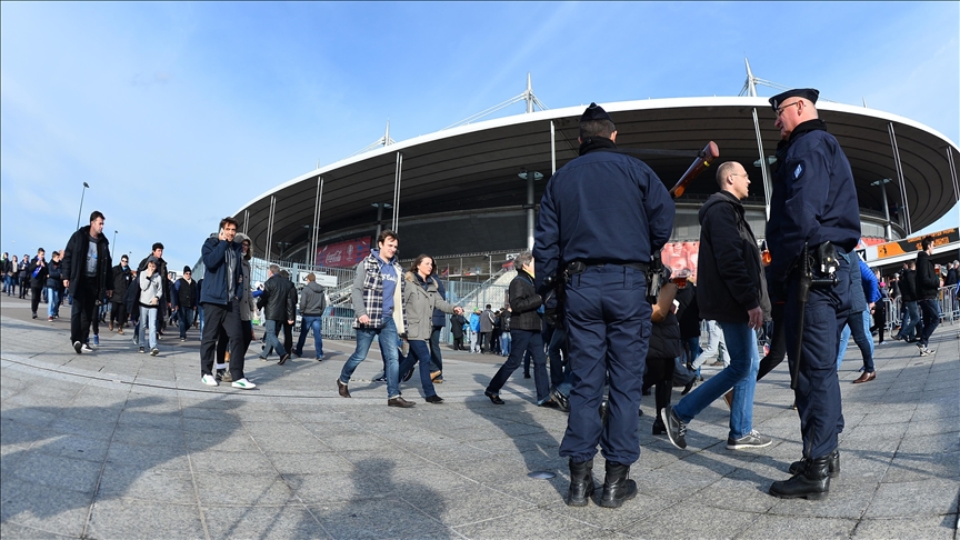 Comme Emmanuel Macron, Michel Barnier et Nicolas Sarkozy assisteront au match France-Israël