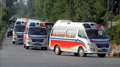 Pakistan'da yolcu otobüsünün nehre düşmesi sonucu 18 kişi hayatını kaybetti