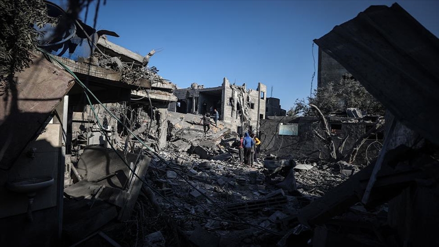 At least 21 killed as Israeli army steps up attacks in Gaza